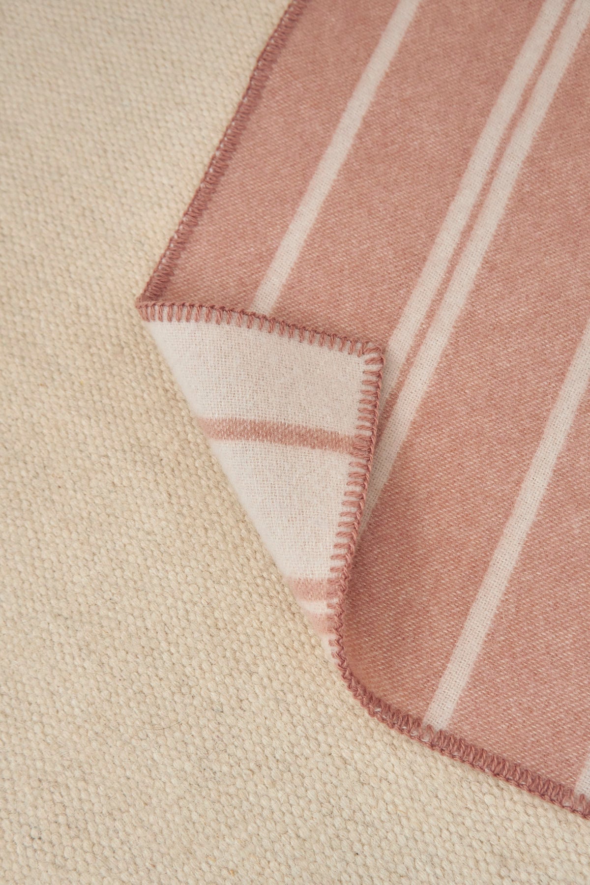 MiaCara Rigato Wool Dog Blanket — 5
