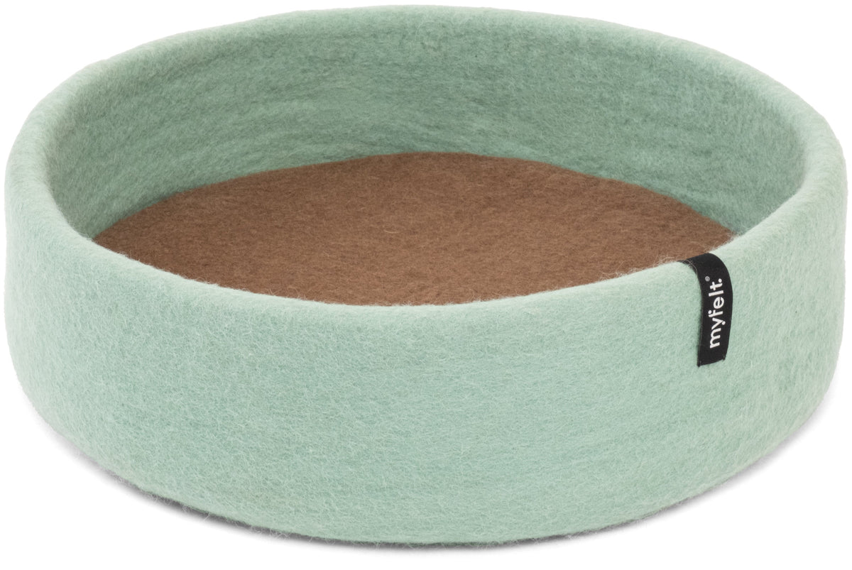 myfelt Fine Dog Basket — Turquoise / Brown / 40 cm