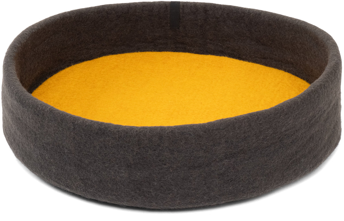 myfelt Kuno Dog Basket — Anthracite / Ocher Yellow / 60 cm