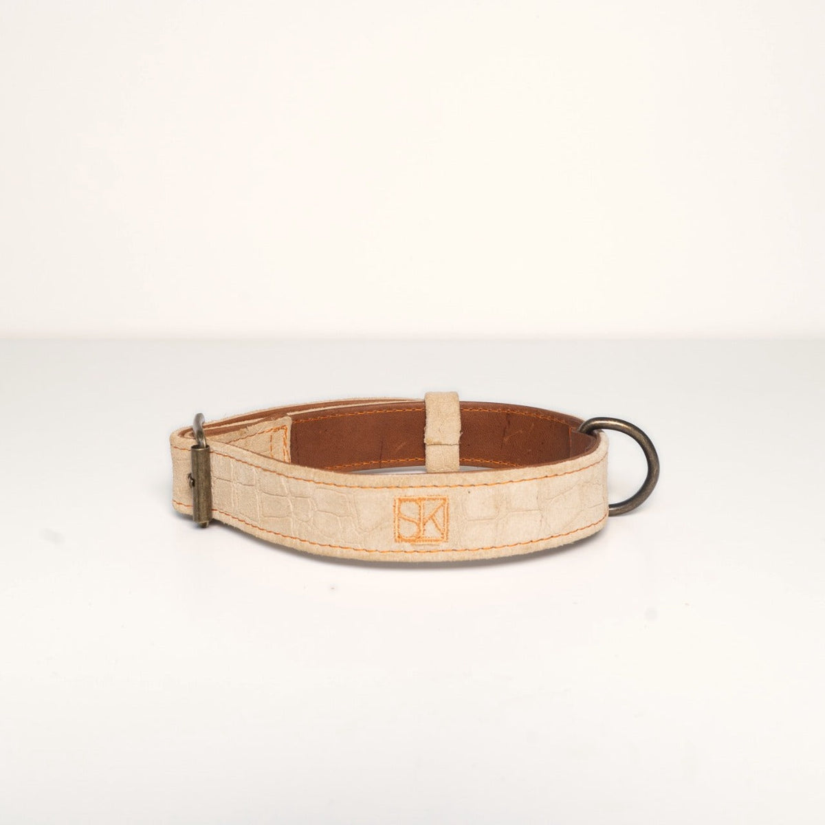 Collar Mira — front