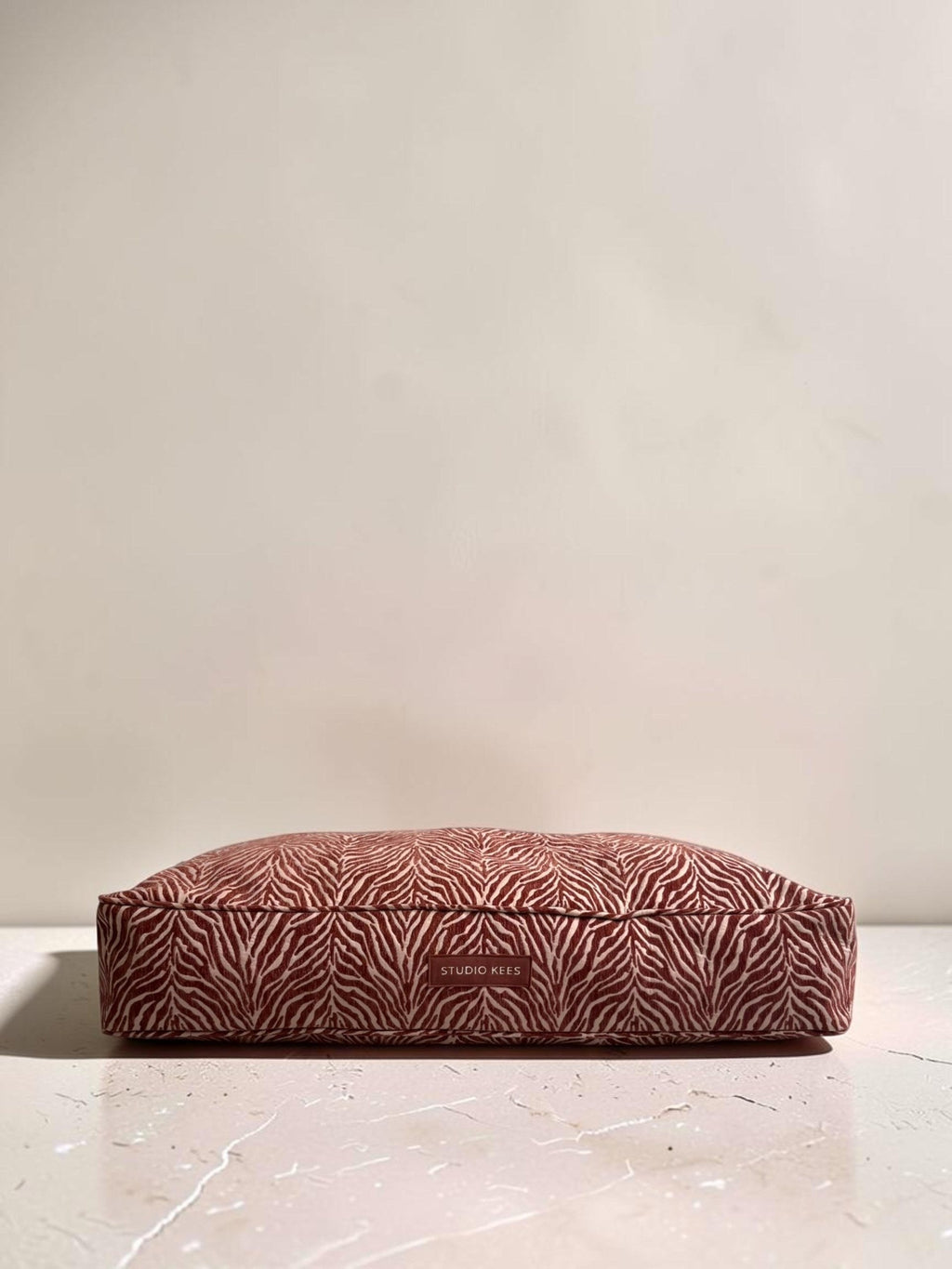 Dog bed Otis — front view
